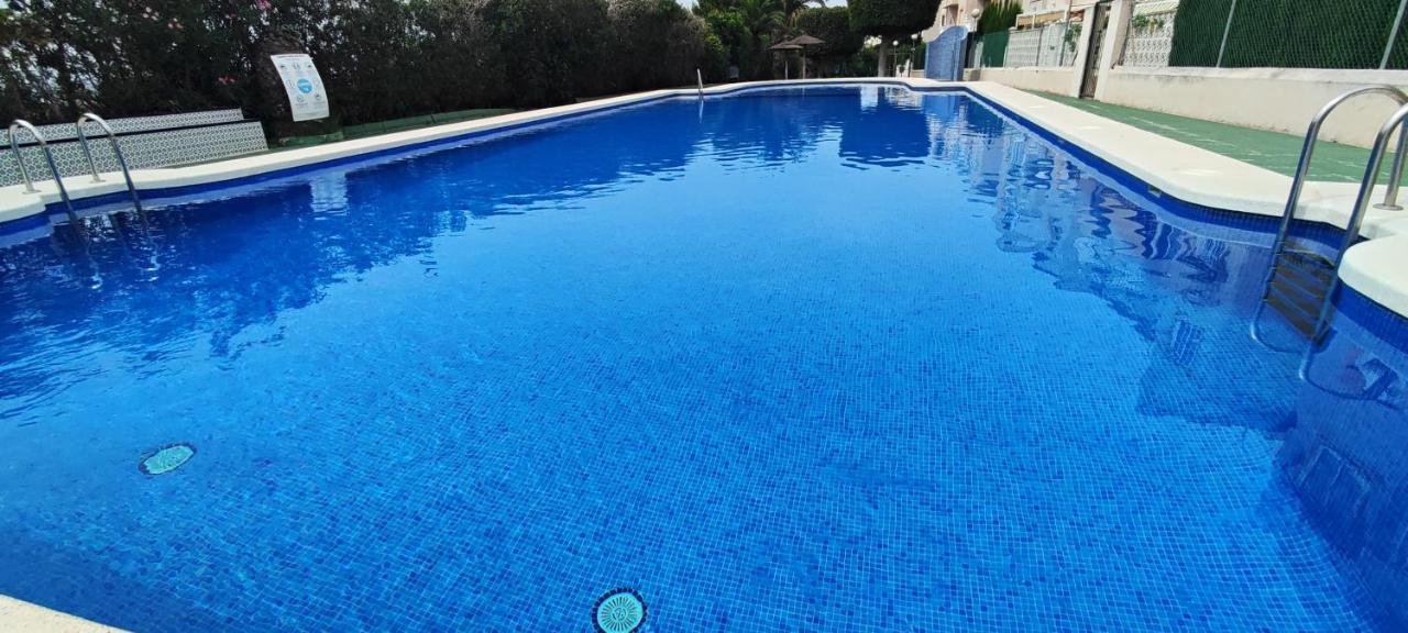 Parque Aromatico Con Dos Piscinas Apartment Торевиеха Екстериор снимка